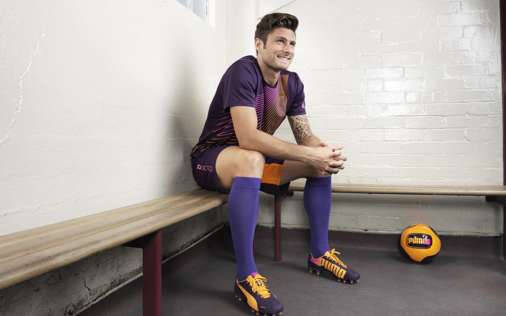 澳网首日中国金花绽放 王欣瑜直落两盘力克卡利妮娜强势晋级